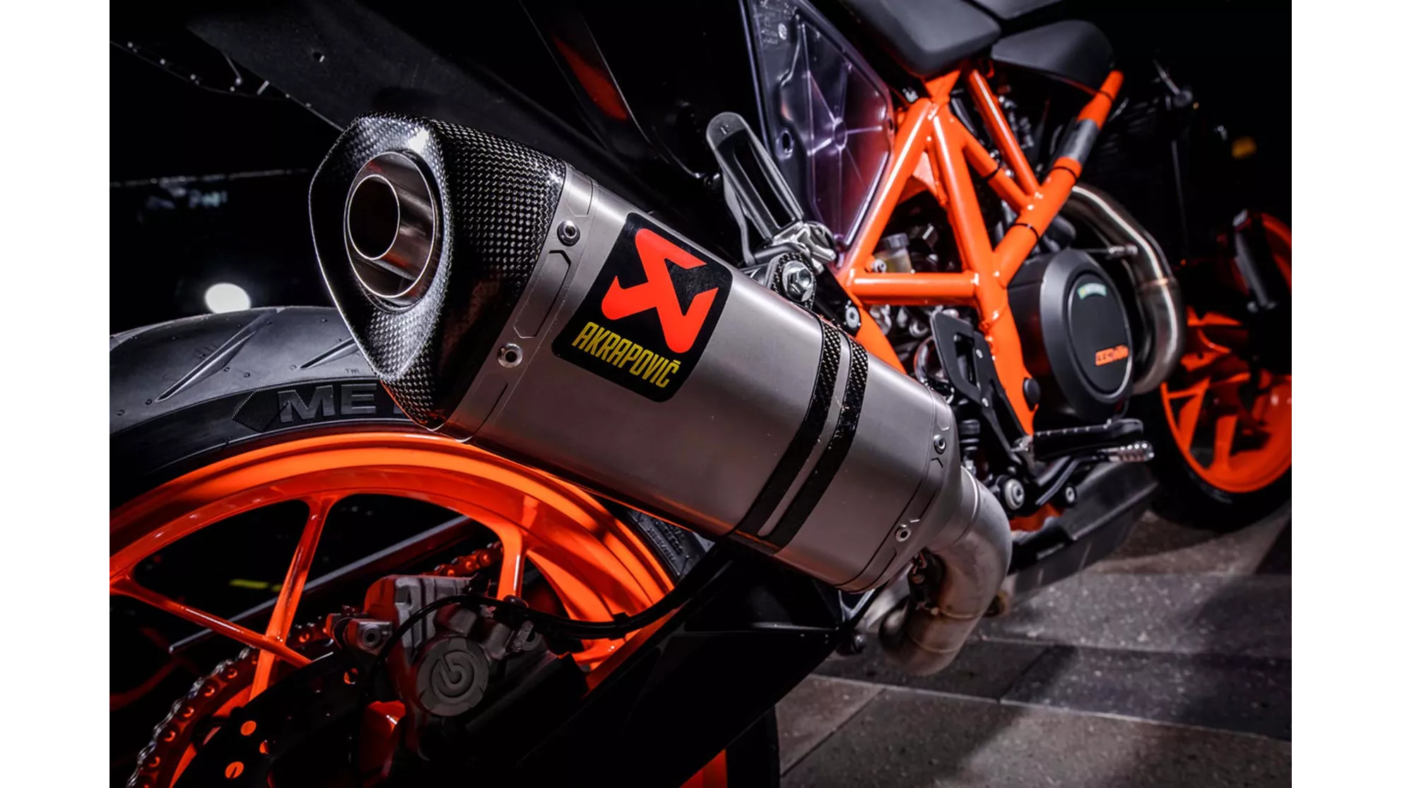 KTM 690 Duke R - Image 20 KTM 690 Duke R - Image 20