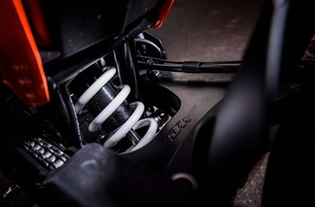 KTM 690 Duke R 2016 - Bild 23 KTM 690 Duke R 2016 - Bild 23