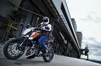 KTM 125 Duke 2016 - Bild 15 KTM 125 Duke 2016 - Bild 15