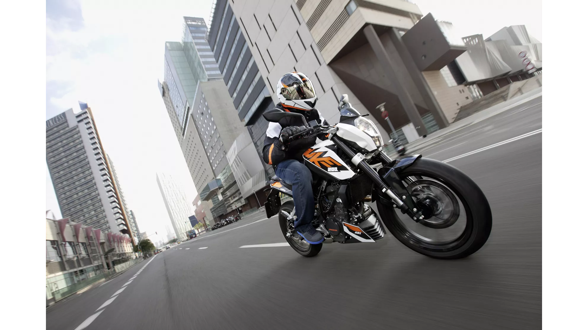 KTM 200 Duke - Image 3 KTM 200 Duke - Image 3