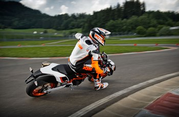 KTM 690 SMC R 2016 - Bild 6