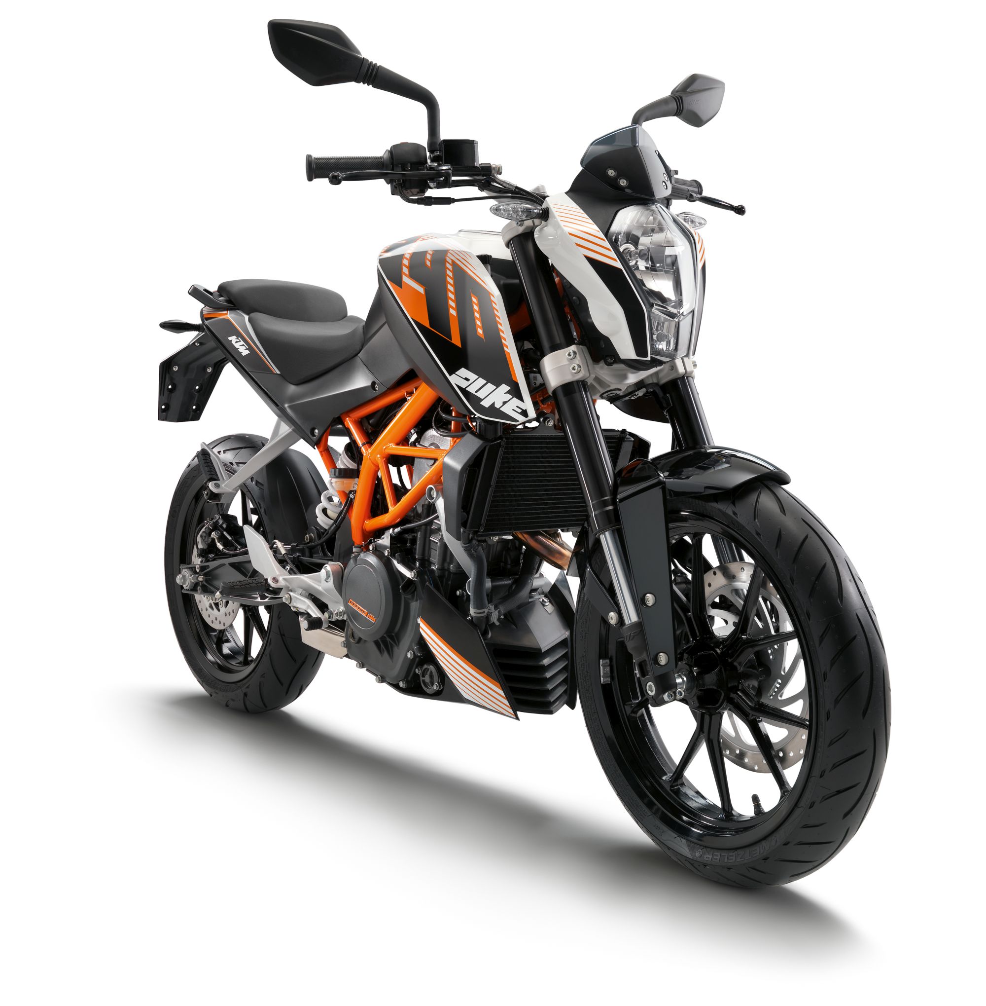 Motorrad Vergleich Zontes 350 R1 2022 vs. KTM 390 Duke 2016