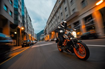 KTM 390 Duke 2016 - Bild 21 KTM 390 Duke 2016 - Bild 21