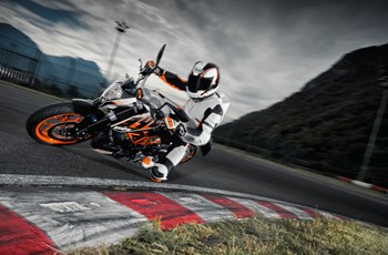KTM 390 Duke 2016 - Bild 23 KTM 390 Duke 2016 - Bild 23