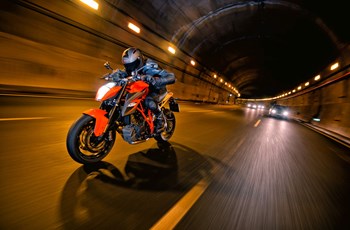 KTM 1290 Super Duke R 2016 - Bild 2 KTM 1290 Super Duke R 2016 - Bild 2