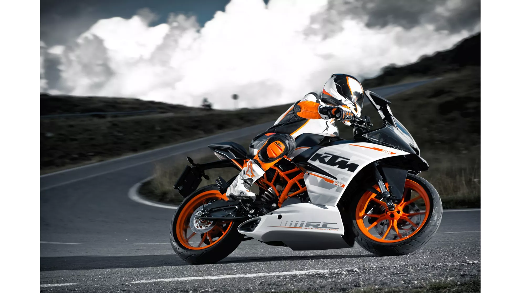 KTM RC 390 - Image 5 KTM RC 390 - Image 5