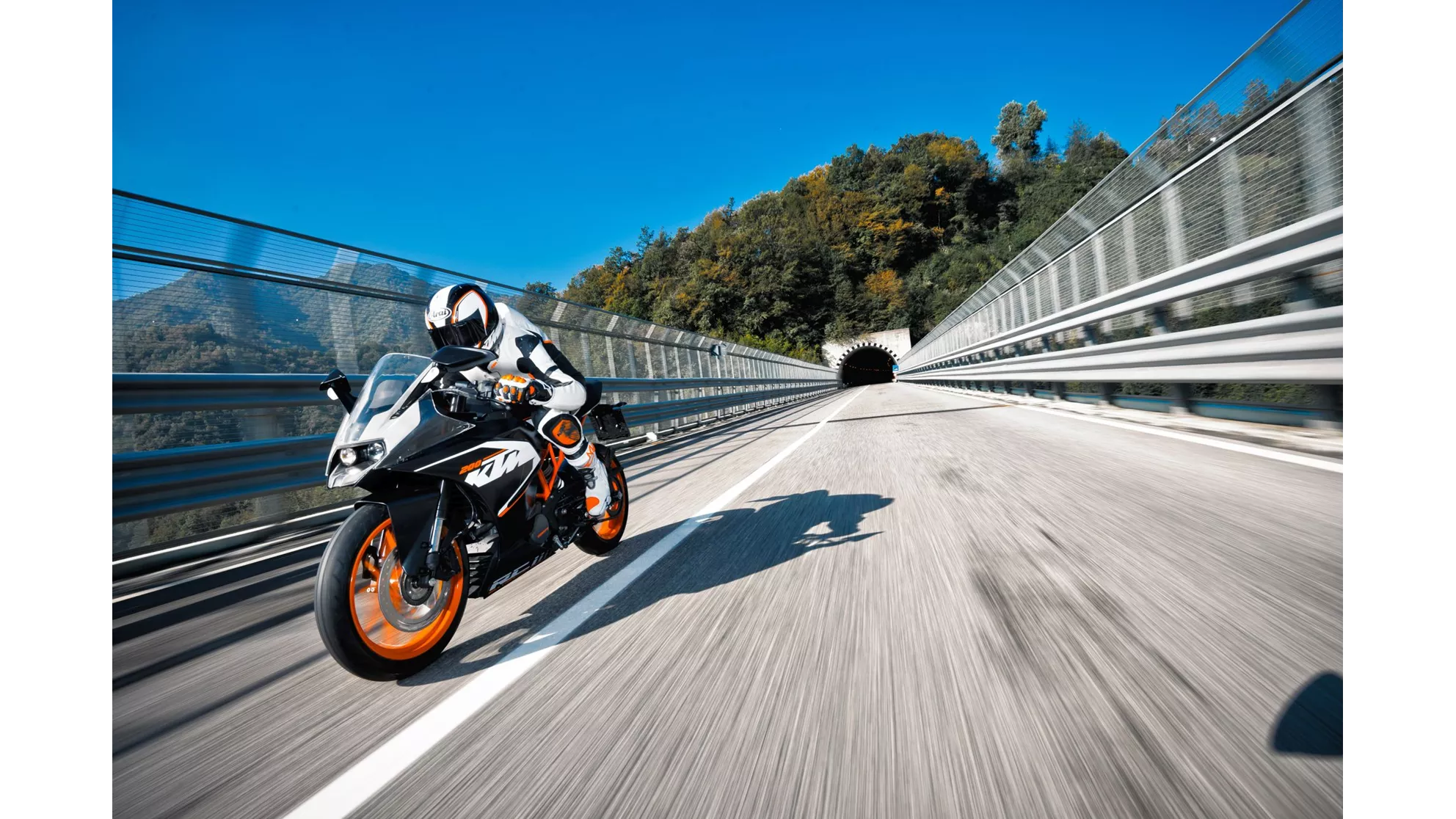 KTM RC 200 - Image 8 KTM RC 200 - Image 8