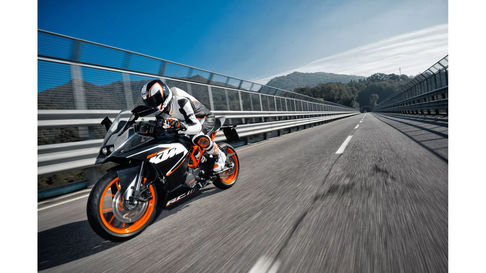 KTM RC 200 - Image 10 KTM RC 200 - Image 10