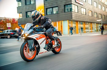 KTM RC 125 2016 - Bild 12 KTM RC 125 2016 - Bild 12