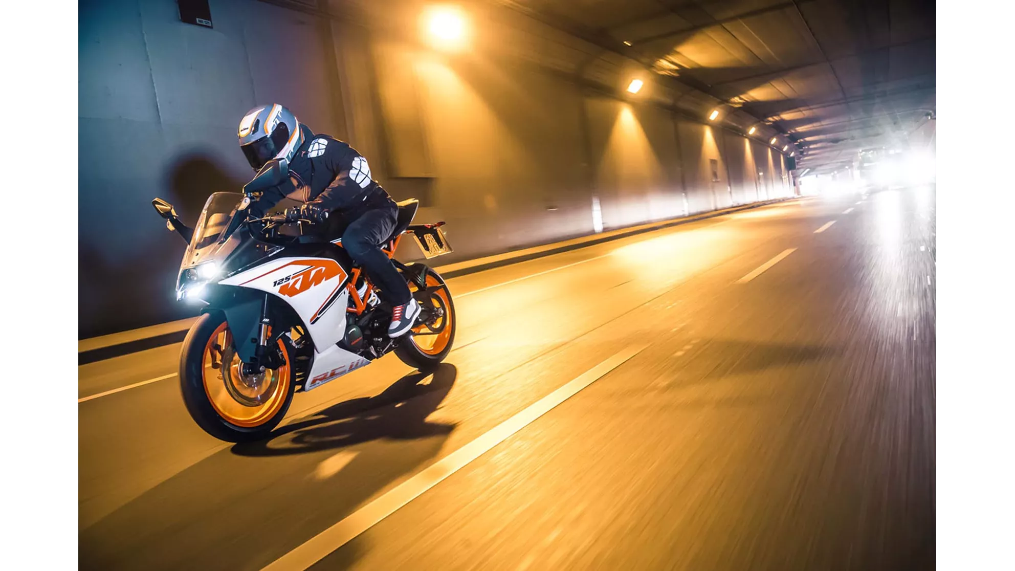 KTM RC 125 - Image 17 KTM RC 125 - Image 17