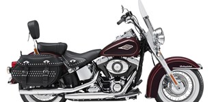 Harley-Davidson Sportster XL 1200C Custom 2009 vs Harley-Davidson Softail Heritage Classic FLSTC 2016