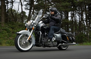 Harley-Davidson Road King Classic FLHRC 2016 - Bild 2