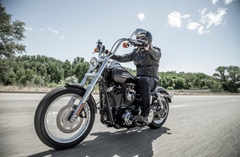 Harley-Davidson Dyna Street Bob FXDB 2016 - Bild 2 Harley-Davidson Dyna Street Bob FXDB 2016 - Bild 2