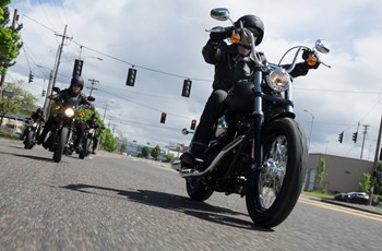 Harley-Davidson Dyna Street Bob FXDB 2016 - Bild 3 Harley-Davidson Dyna Street Bob FXDB 2016 - Bild 3