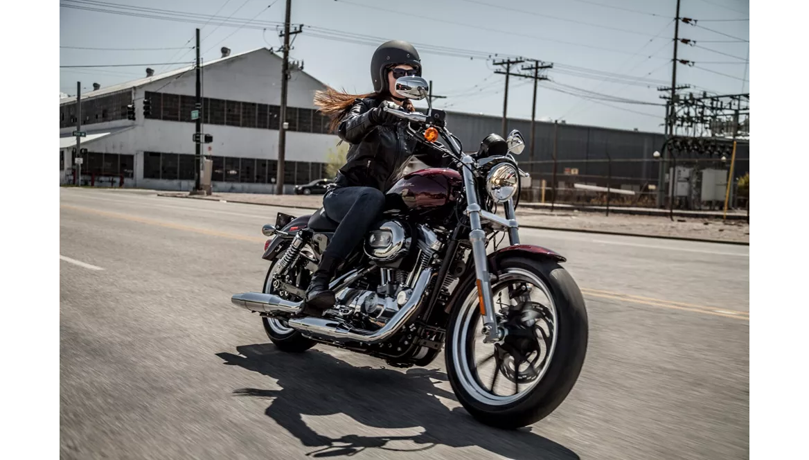 Harley-Davidson Sportster XL 883 L SuperLow 2016 Harley-Davidson Sportster XL 883 L SuperLow 2016