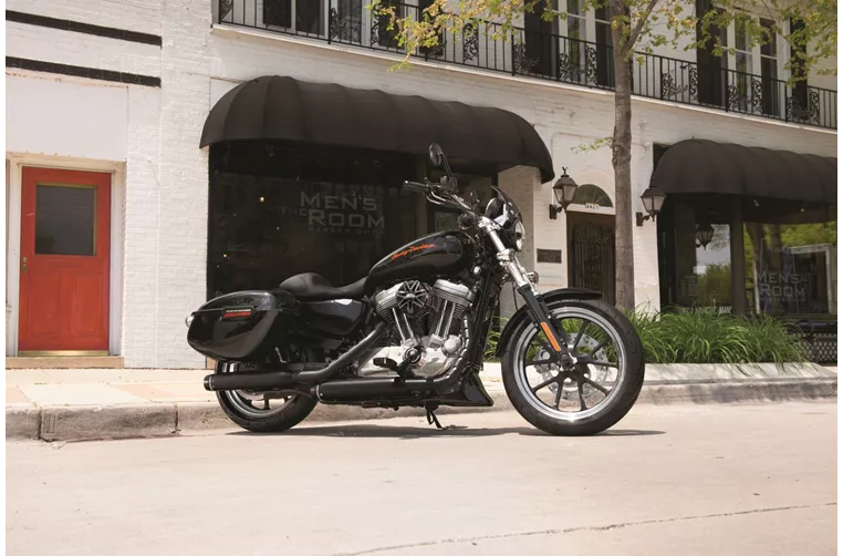 Harley-Davidson Sportster XL 883 L SuperLow 2016 Harley-Davidson Sportster XL 883 L SuperLow 2016