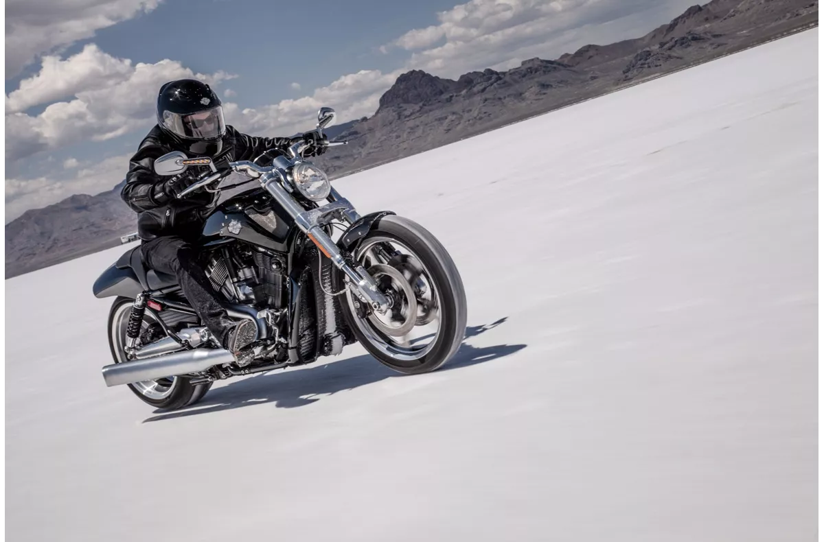 Harley-Davidson V-Rod Muscle VRSCF Harley-Davidson V-Rod Muscle VRSCF