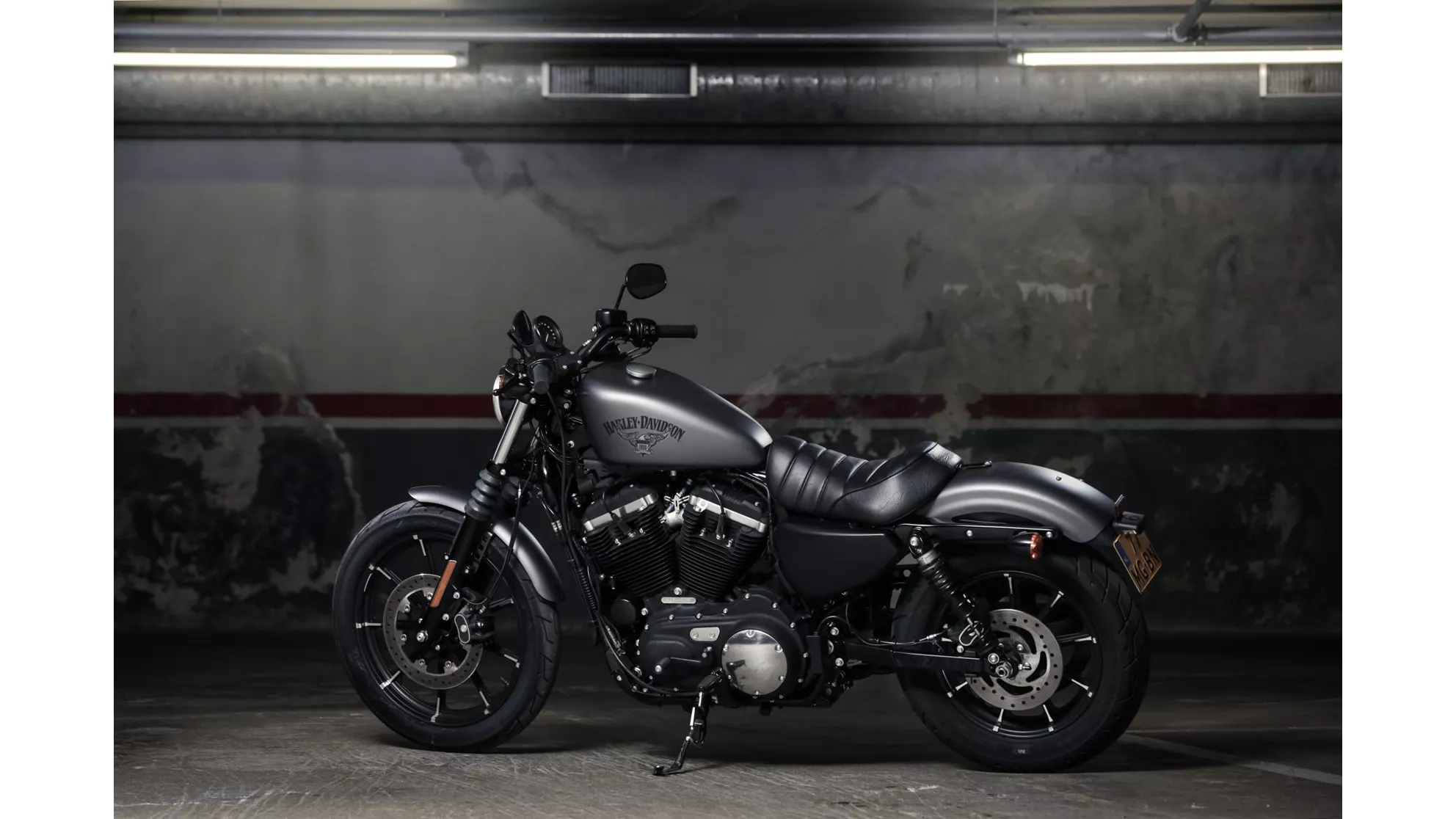 Harley-Davidson Sportster XL 883 N Iron - Image 4 Harley-Davidson Sportster XL 883 N Iron - Image 4