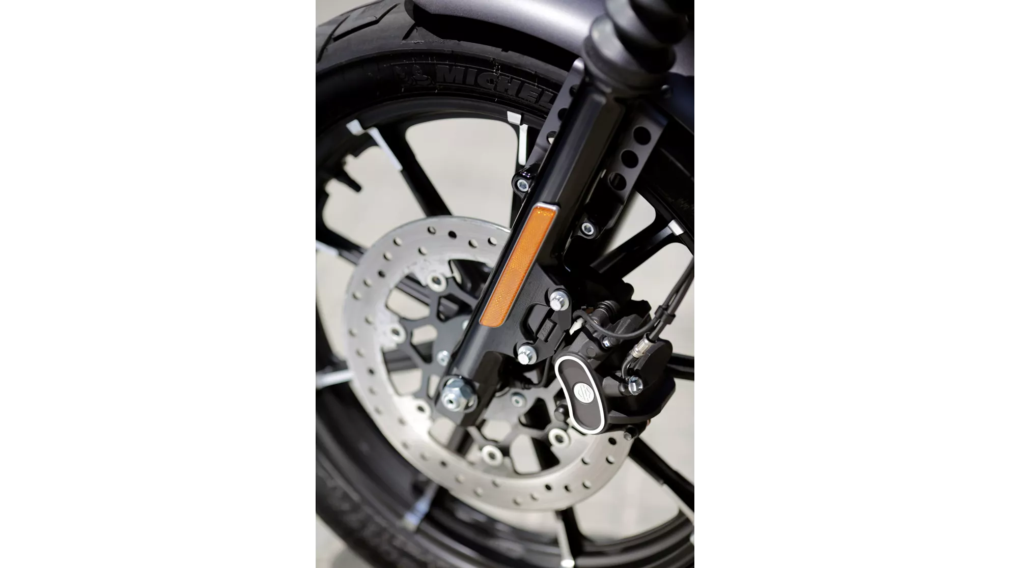 Harley-Davidson Sportster XL 883 N Iron - Image 7 Harley-Davidson Sportster XL 883 N Iron - Image 7