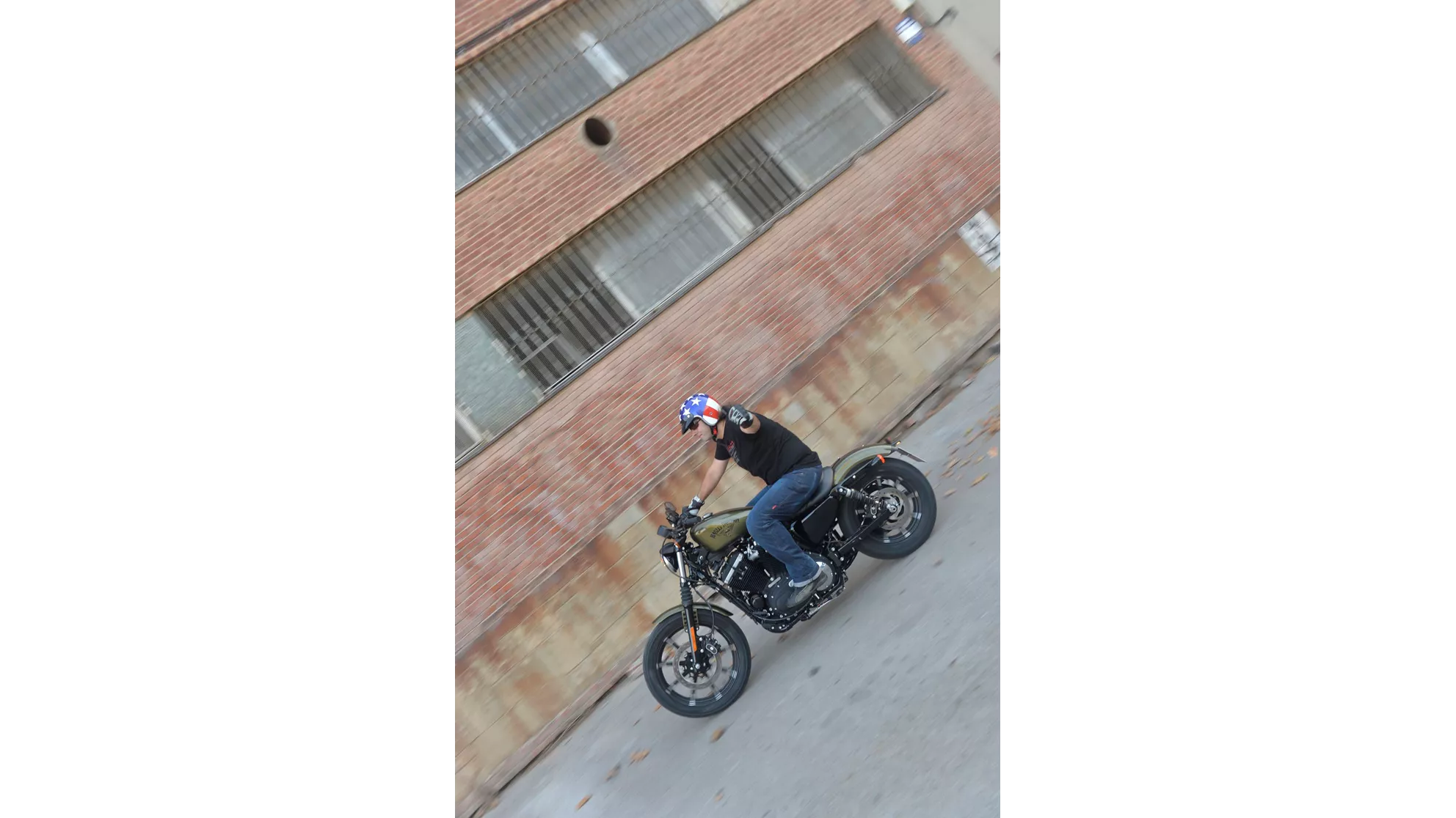 Harley-Davidson Sportster XL 883 N Iron - Image 9 Harley-Davidson Sportster XL 883 N Iron - Image 9