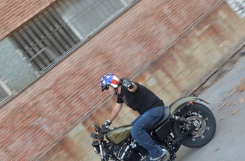 Harley-Davidson Sportster XL 883 N Iron 2016 - Bild 11 Harley-Davidson Sportster XL 883 N Iron 2016 - Bild 11