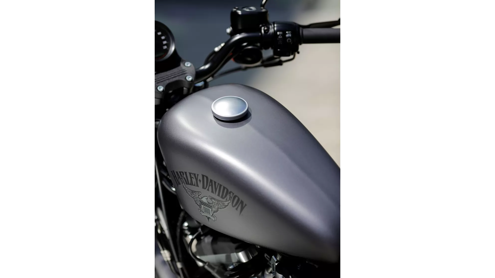 Harley-Davidson Sportster XL 883 N Iron - Image 14 Harley-Davidson Sportster XL 883 N Iron - Image 14
