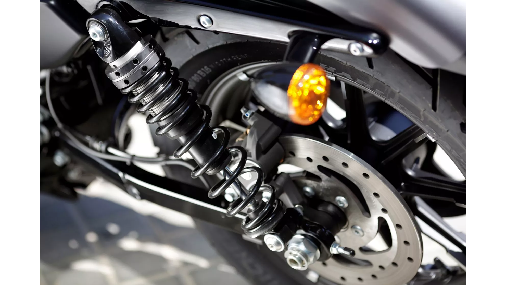 Harley-Davidson Sportster XL 883 N Iron - Image 19 Harley-Davidson Sportster XL 883 N Iron - Image 19