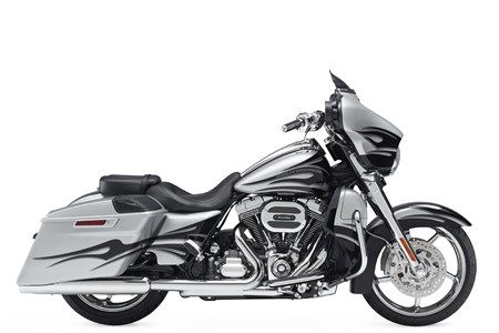 Harley-Davidson CVO Street Glide FLHXSE 2016