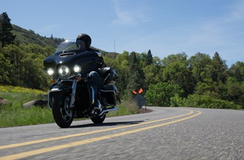 Harley-Davidson Electra Glide Ultra Classic FLHTCU 2016 - Bild 8