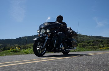 Harley-Davidson Electra Glide Ultra Classic FLHTCU 2016 - Bild 11