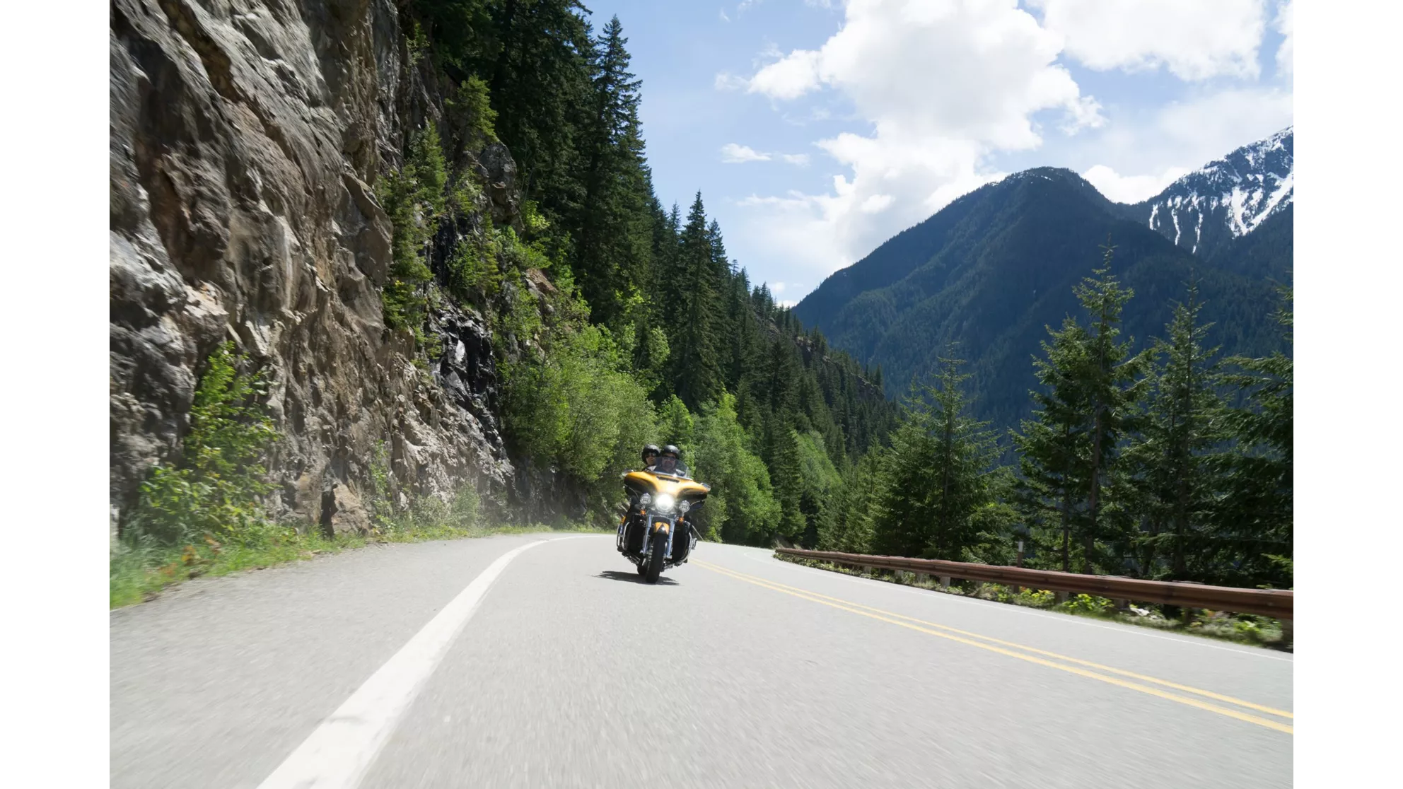 Harley-Davidson CVO Ultra Limited FLHTKSE - Image 7 Harley-Davidson CVO Ultra Limited FLHTKSE - Image 7