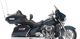 Harley-Davidson Street Glide FLHX 2009 vs Harley-Davidson CVO Ultra Limited FLHTKSE 2016