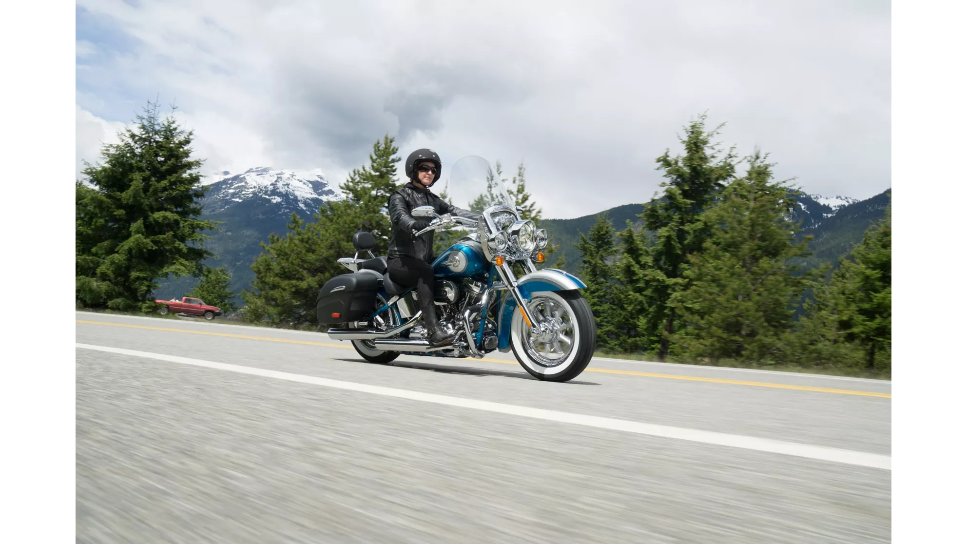 Harley-Davidson CVO Softail Deluxe FLSTNSE - Resim 2