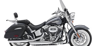 Harley-Davidson CVO Softail Deluxe FLSTNSE 2016 vs Harley-Davidson Dyna Fat Bob FXDF 2017