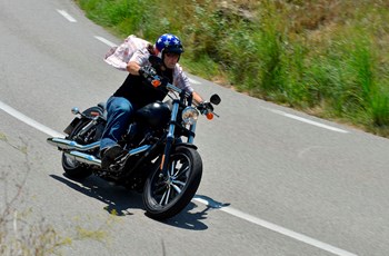 Harley-Davidson Dyna Street Bob Special 2016 - Bild 2 Harley-Davidson Dyna Street Bob Special 2016 - Bild 2