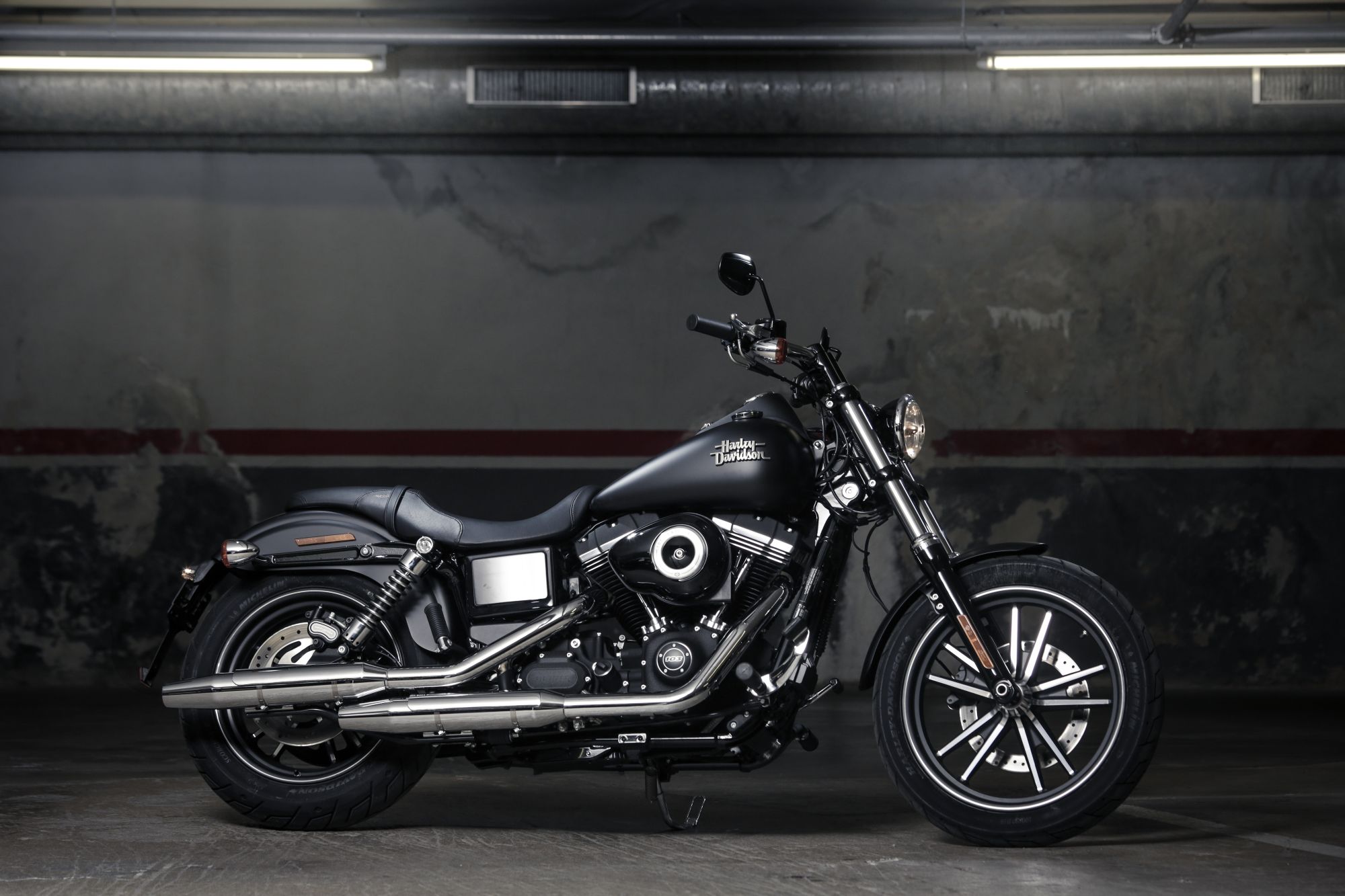 Gebrauchte Und Neue Harley Davidson Dyna Street Bob Special Motorrader Kaufen