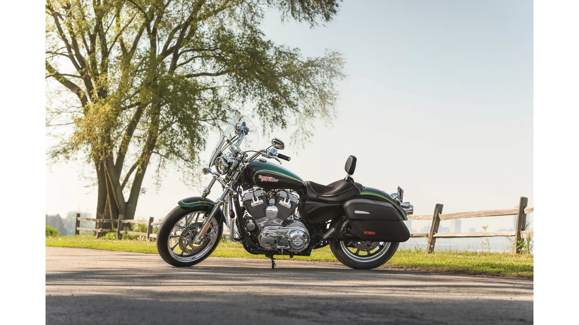 Harley-Davidson Sportster XL 1200T SuperLow - Image 1 Harley-Davidson Sportster XL 1200T SuperLow - Image 1