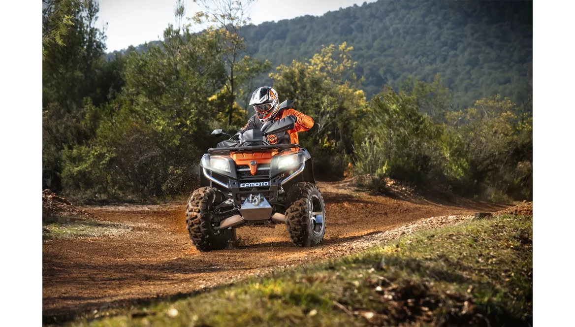 CFMOTO CForce 800 V2 EFI 4x4 XL 2016 CFMOTO CForce 800 V2 EFI 4x4 XL 2016