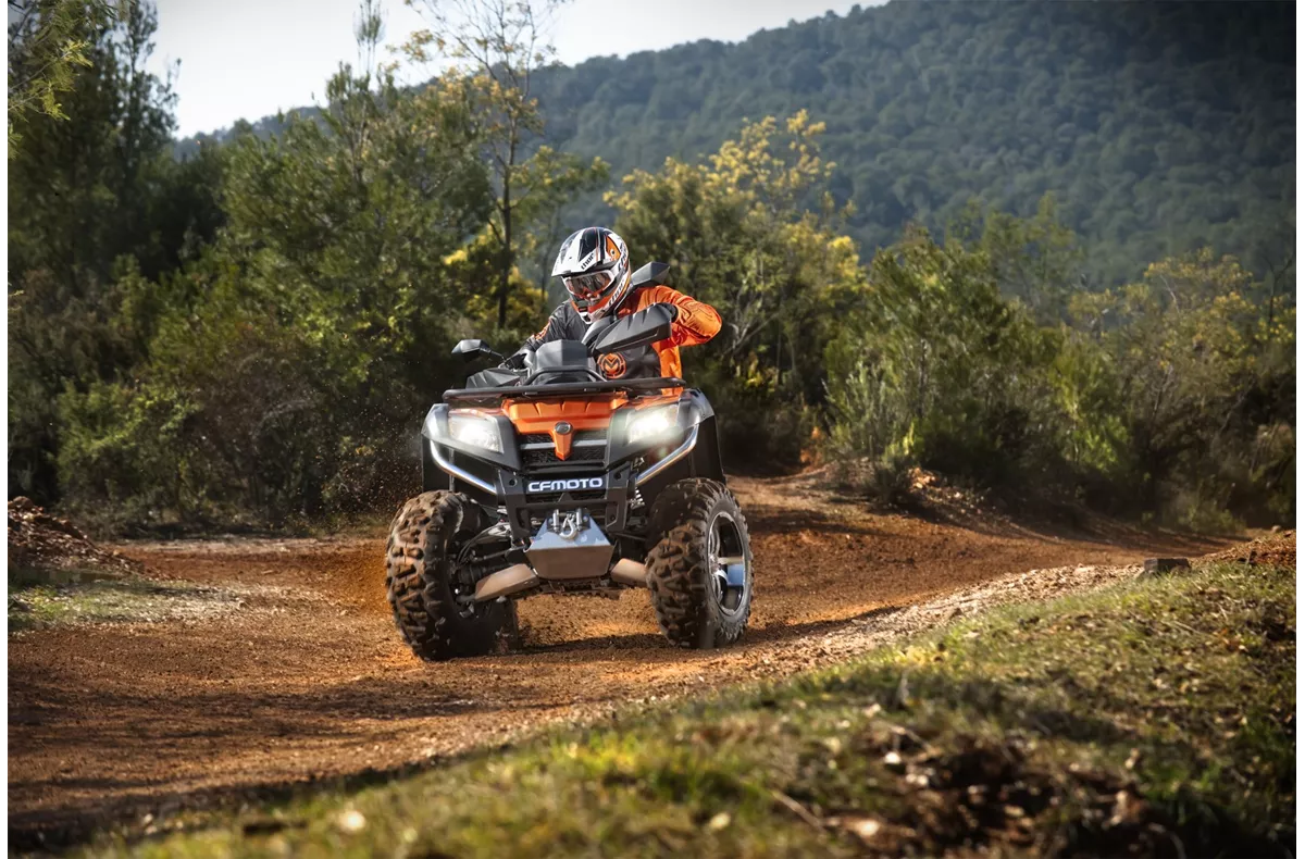CFMOTO CForce 800 V2 EFI 4x4 XL CFMOTO CForce 800 V2 EFI 4x4 XL