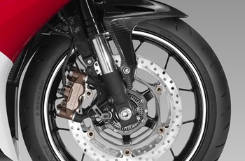 Honda CBR1000RR Fireblade 2016 - Bild 14 Honda CBR1000RR Fireblade 2016 - Bild 14