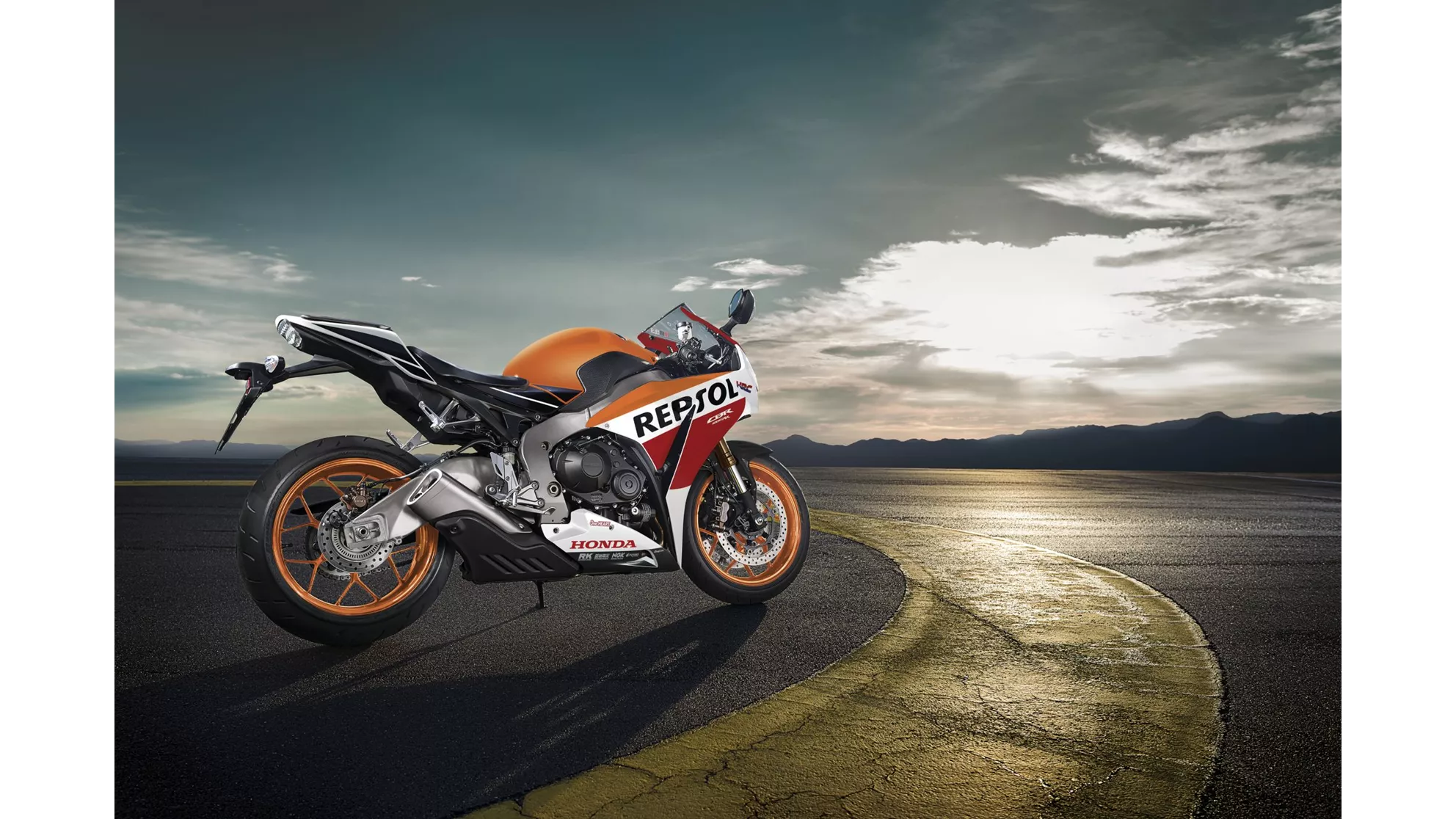 Honda CBR1000RR Fireblade - Image 14 Honda CBR1000RR Fireblade - Image 14