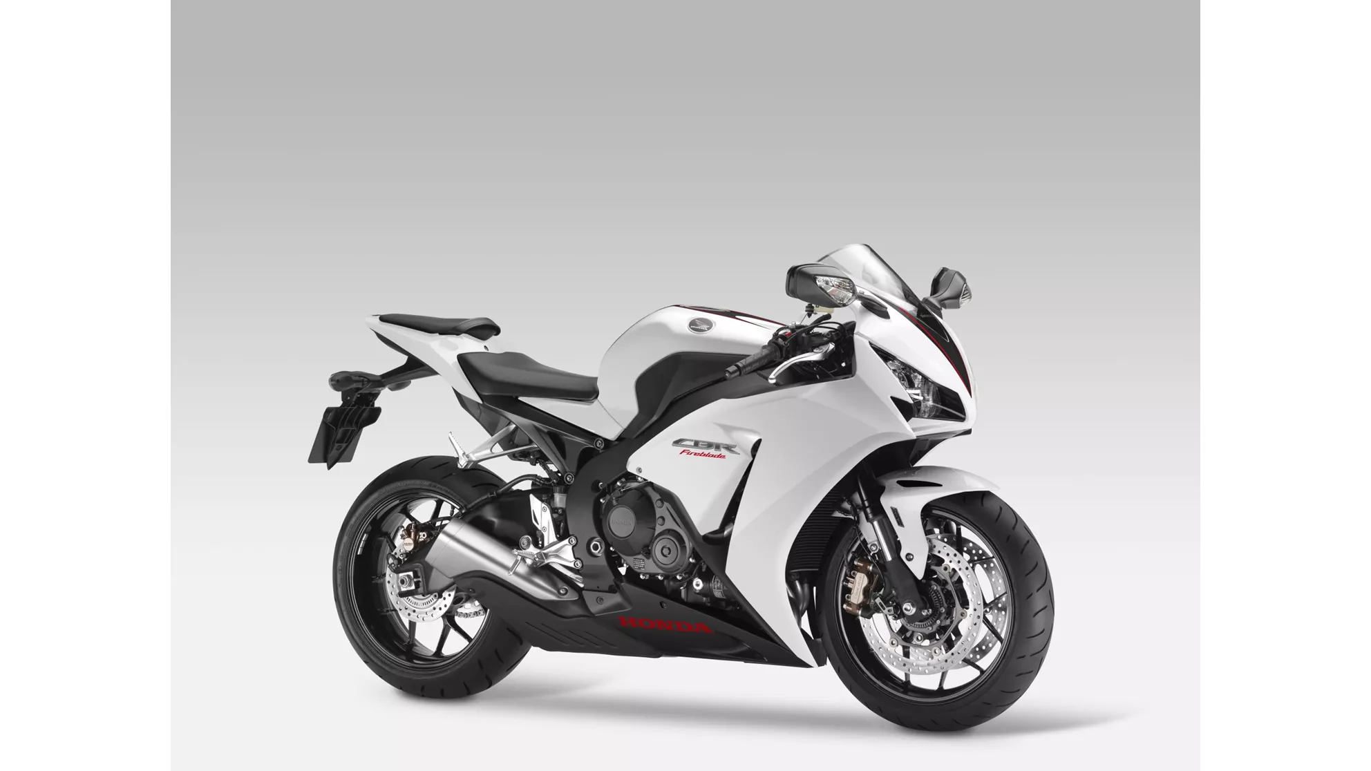 Honda CBR1000RR Fireblade - Image 19 Honda CBR1000RR Fireblade - Image 19