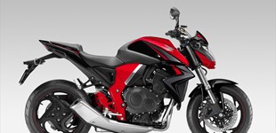 Ducati SuperSport S 2017 vs Honda CB 1000 R 2016