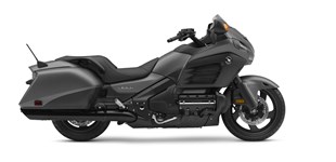 Indian Pursuit Limited 2022 vs Honda Goldwing F6B 2016