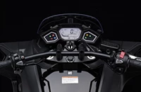 Honda NM4 Vultus 2016 - Bild 4 Honda NM4 Vultus 2016 - Bild 4