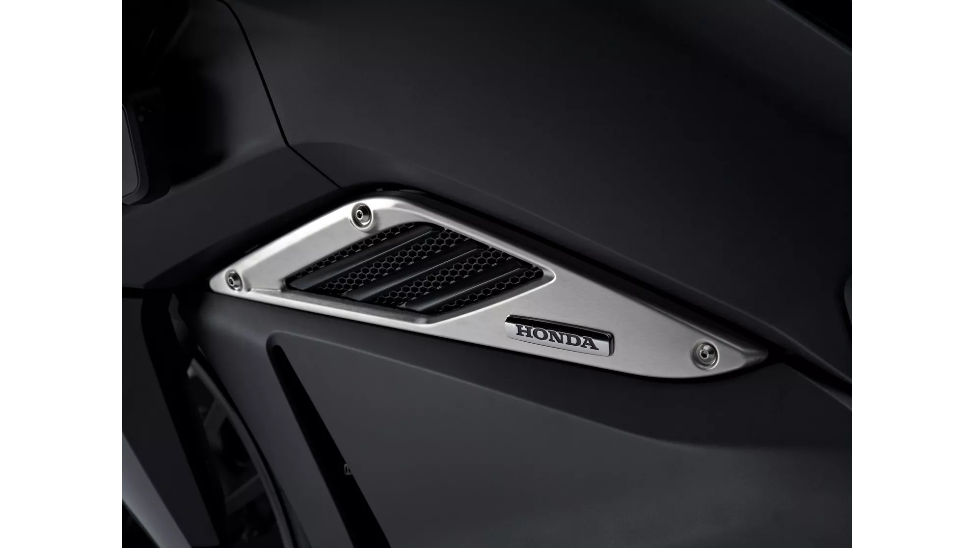 Honda NM4 Vultus - Image 12 Honda NM4 Vultus - Image 12