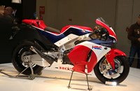 Honda RC 213 V-S 2016 - Bild 3