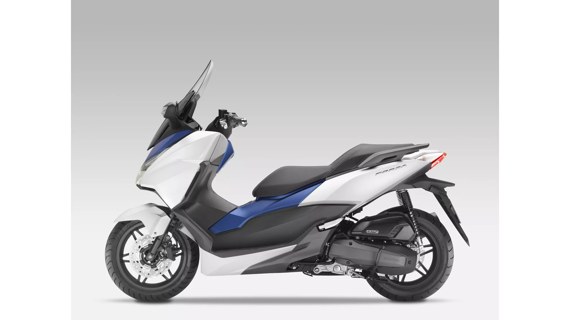 Honda Forza 125 - Image 4 Honda Forza 125 - Image 4