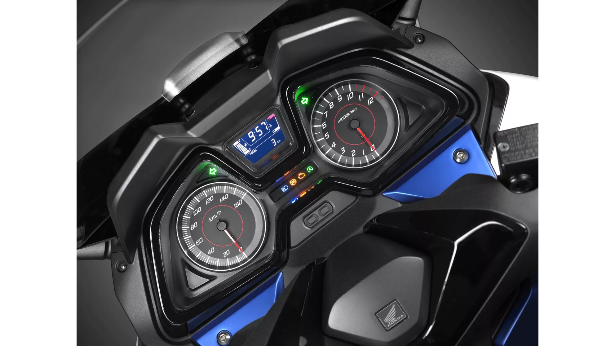 Honda Forza 125 - Image 18 Honda Forza 125 - Image 18