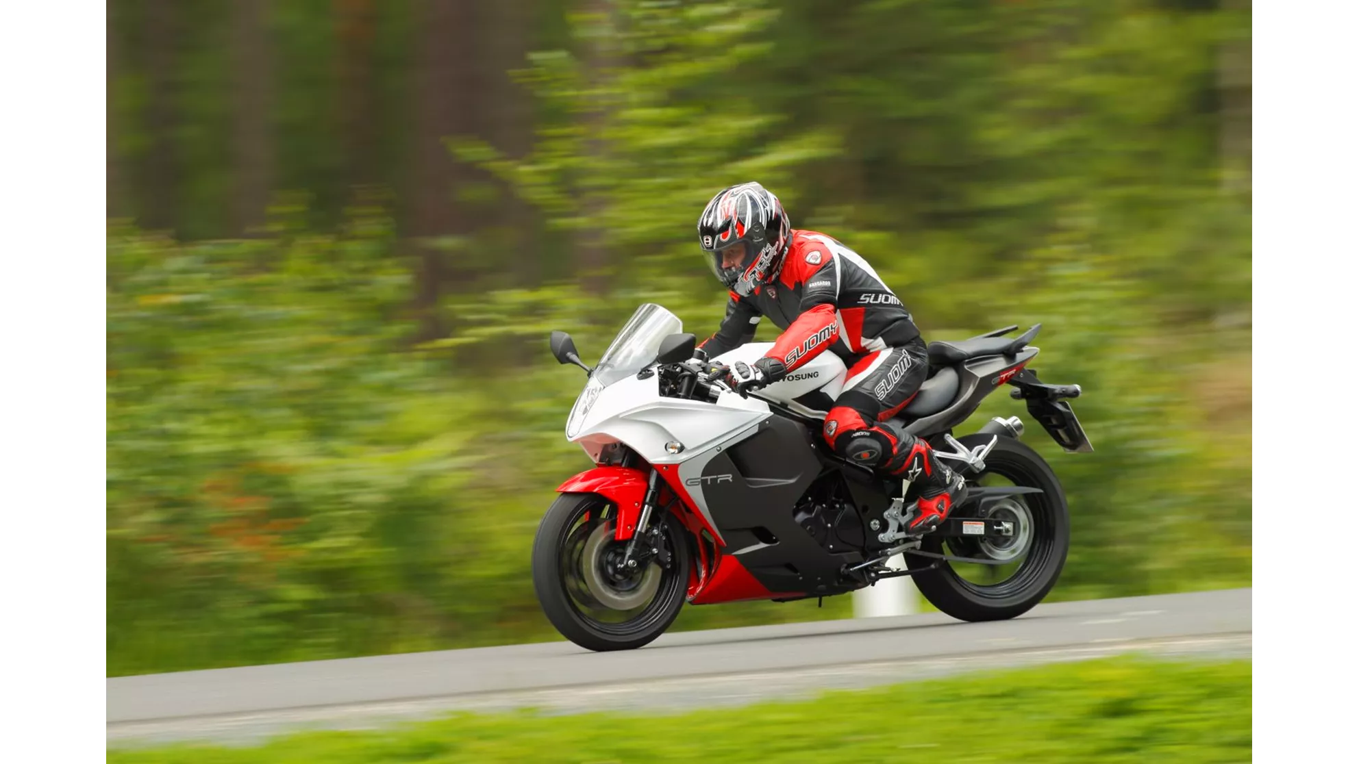 Hyosung GT 650iR Sport - Image 7 Hyosung GT 650iR Sport - Image 7